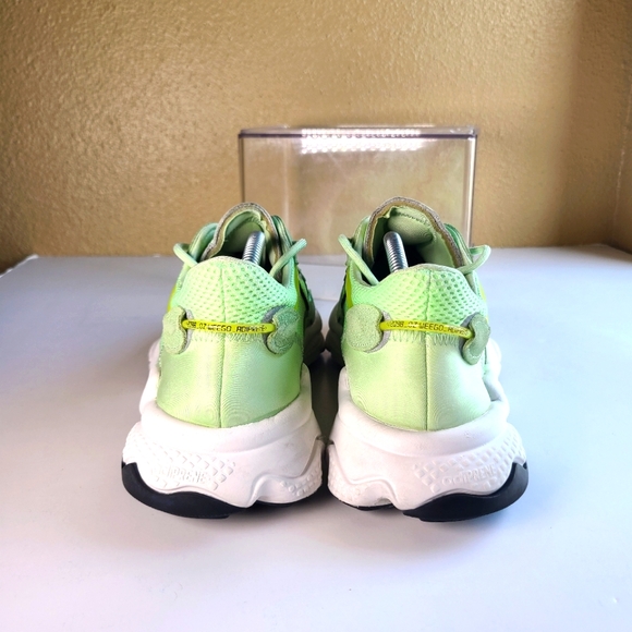 Adidas Ozweego Glow Green - Men Size 10.5 - Picture 9 of 10